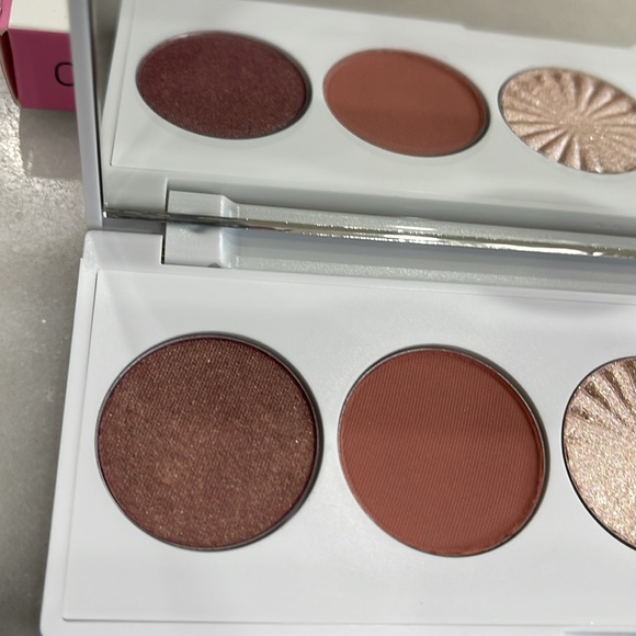 OFRA Signature Palette Symphony - Picture 3 of 6